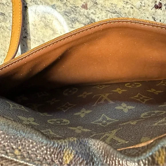 LV Trocadero 24 - Picture 11 of 14